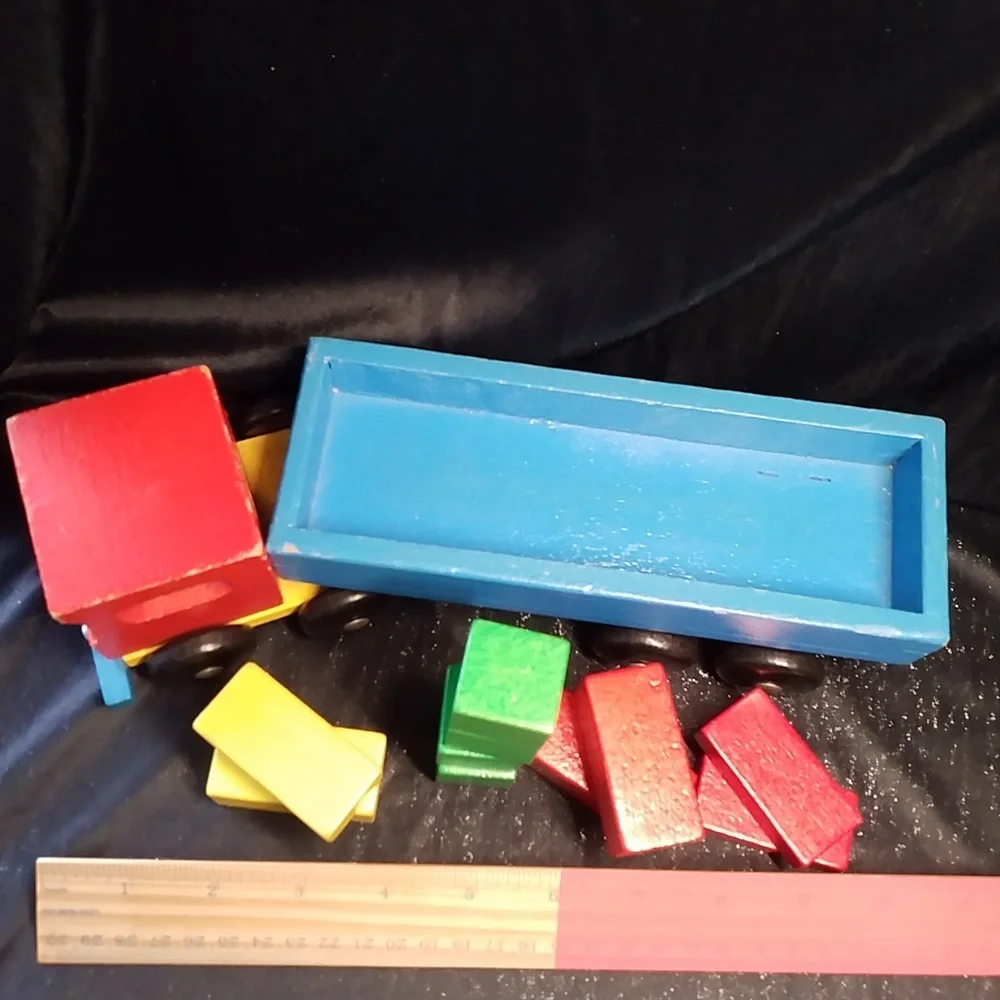 WOOD BLOCK TRUCK Vintage